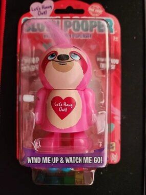 Valentines Day Sloth Pooper Candy Dispenser Wind-Up Walks Poops Novelty Toy